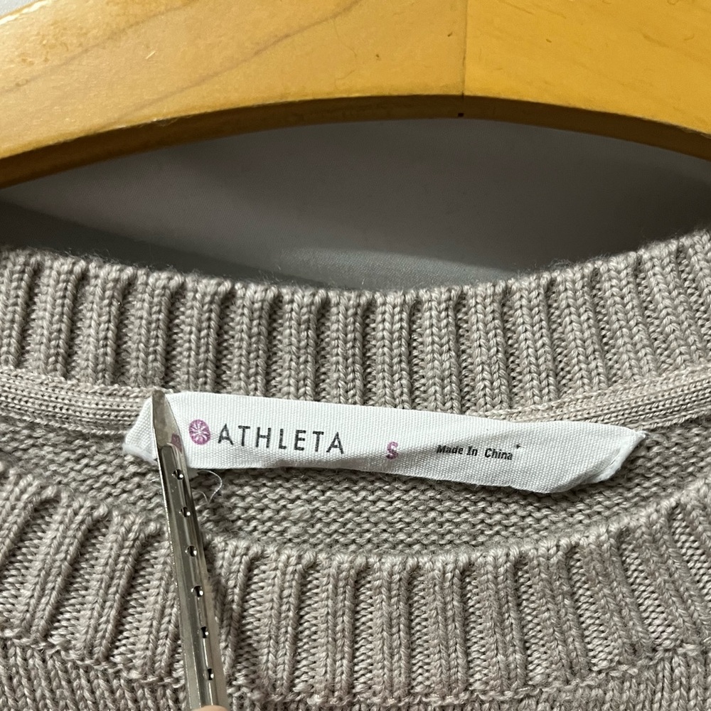 Athleta Nopa 100% Merino Wool Pullover Long Sleeve Beige Sweater Size Small - Picture 6 of 9